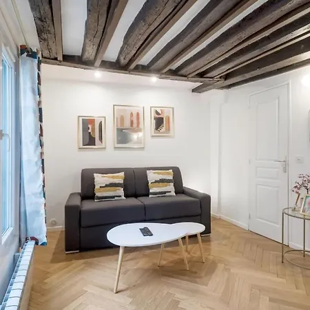 Typical Parisian Studio# Chatelet-les Halles