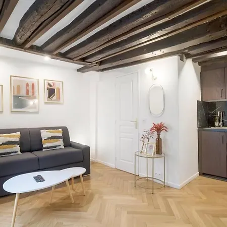 Typical Parisian Studio# Chatelet-les Halles * Paris
