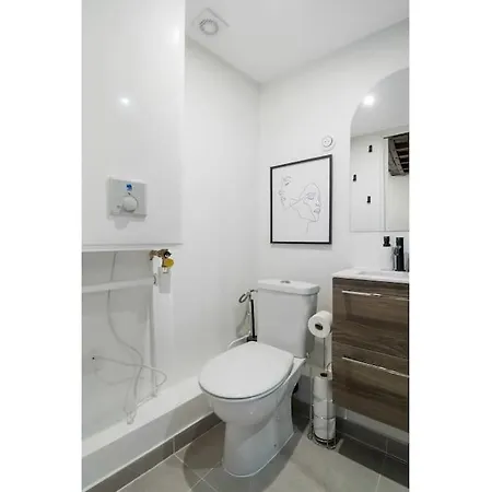 Typical Parisian Studio# Chatelet-les Halles * Paris
